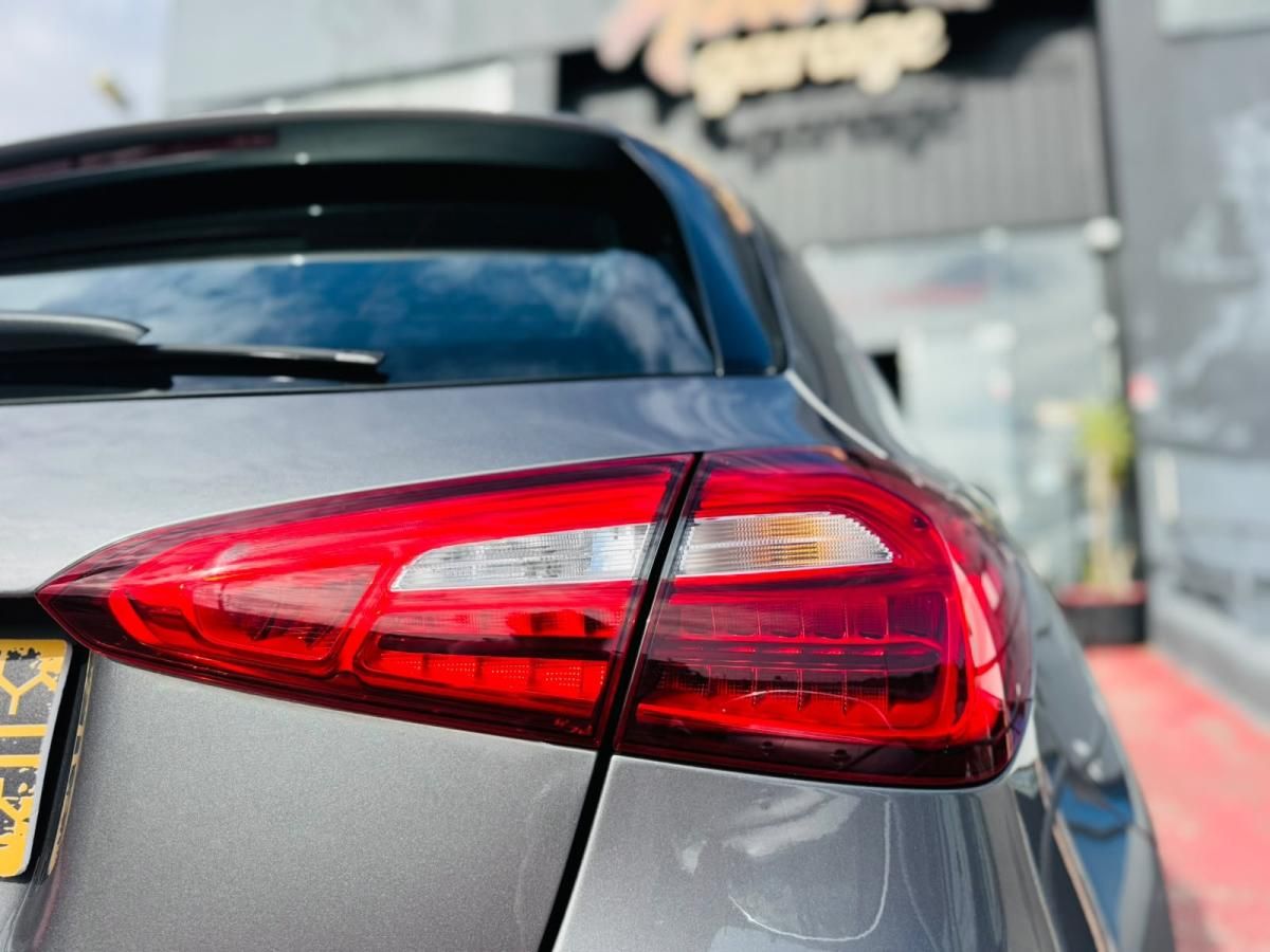 mercedes-benz-classe-a-2020-hibrido-a-gasolina-1332cc