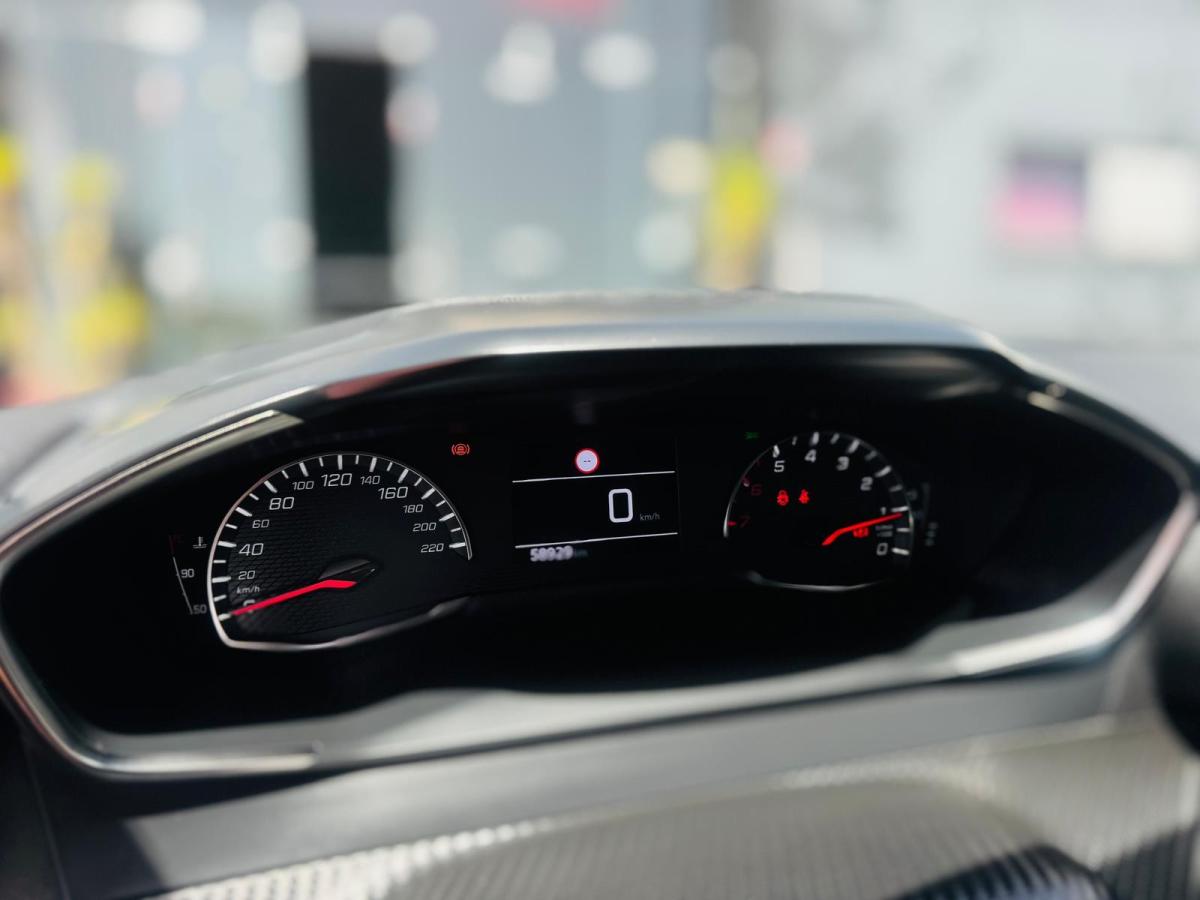 peugeot-208-2021-gasolina-1199cc