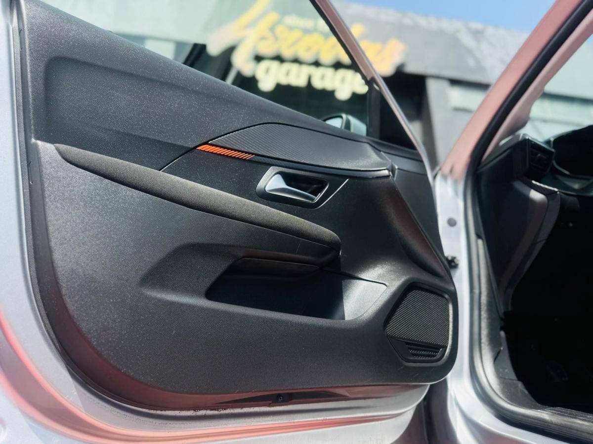 peugeot-208-2021-gasolina-1199cc