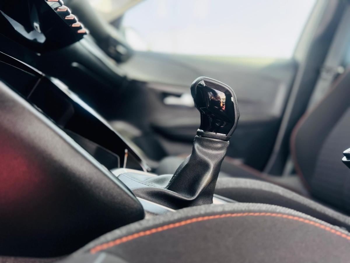 peugeot-208-2021-gasolina-1199cc