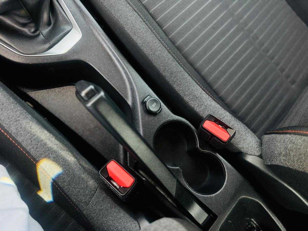 peugeot-208-2021-gasolina-1199cc