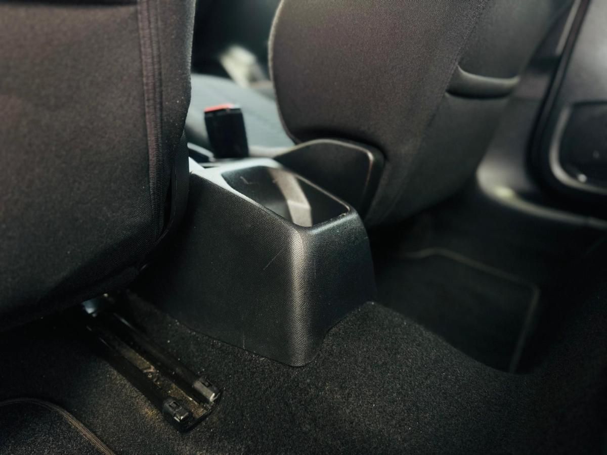 peugeot-208-2021-gasolina-1199cc