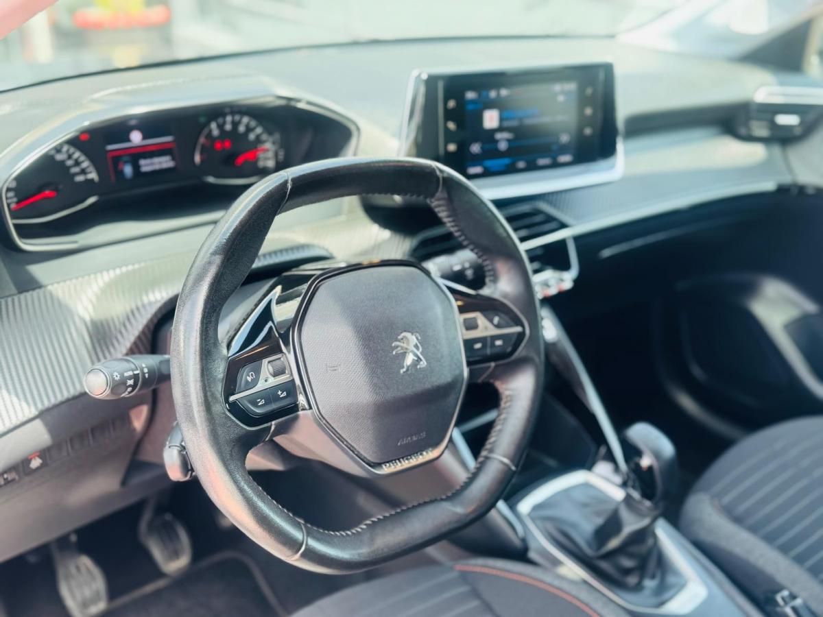 peugeot-208-2021-gasolina-1199cc