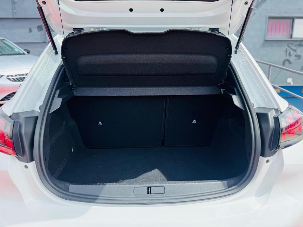 peugeot-208-2022-gasolina-1199cc