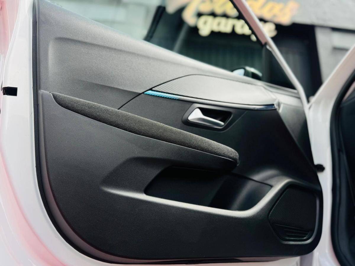 peugeot-208-2022-gasolina-1199cc