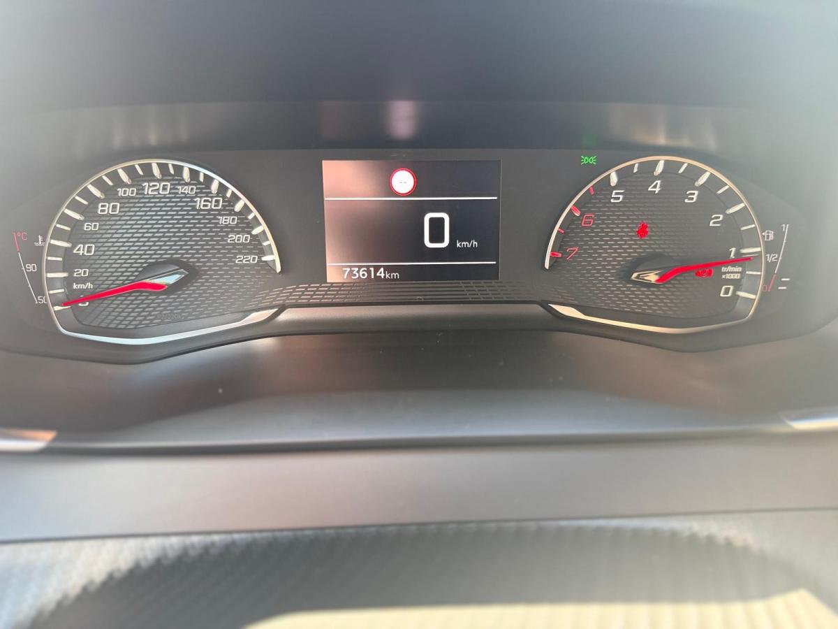 peugeot-208-2022-gasolina-1199cc