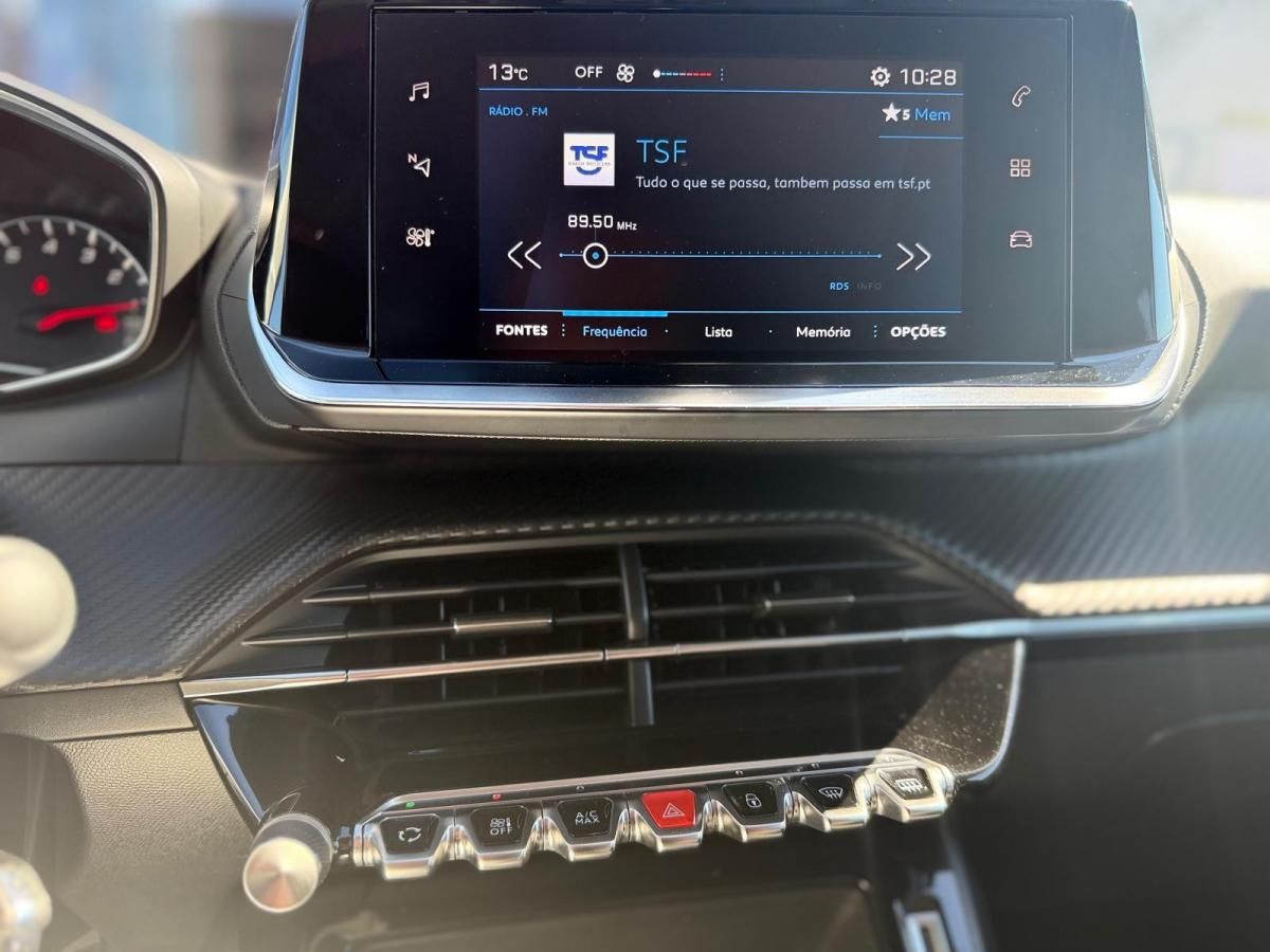 peugeot-208-2022-gasolina-1199cc