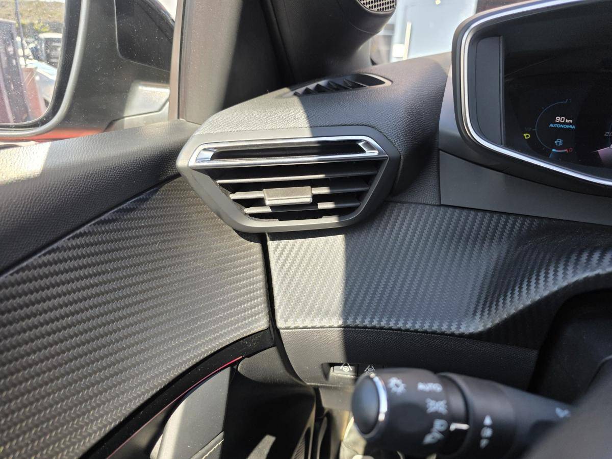 peugeot-208-2022-gasolina-1199cc