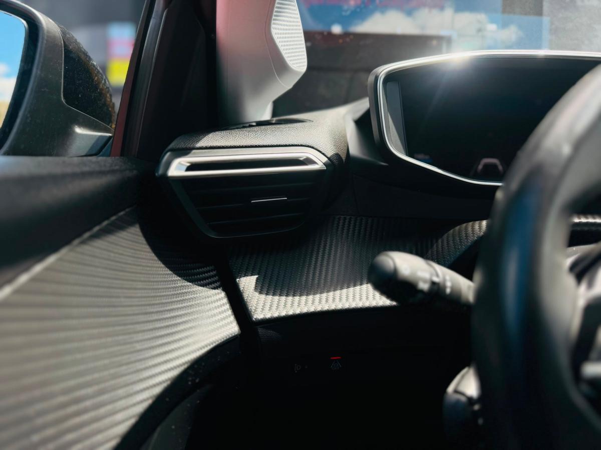 peugeot-208-2022-gasolina-1199cc