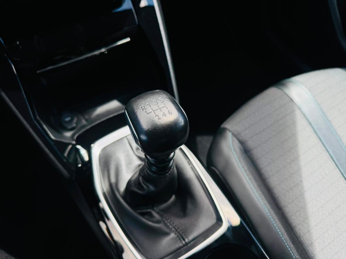 peugeot-208-2022-gasolina-1199cc