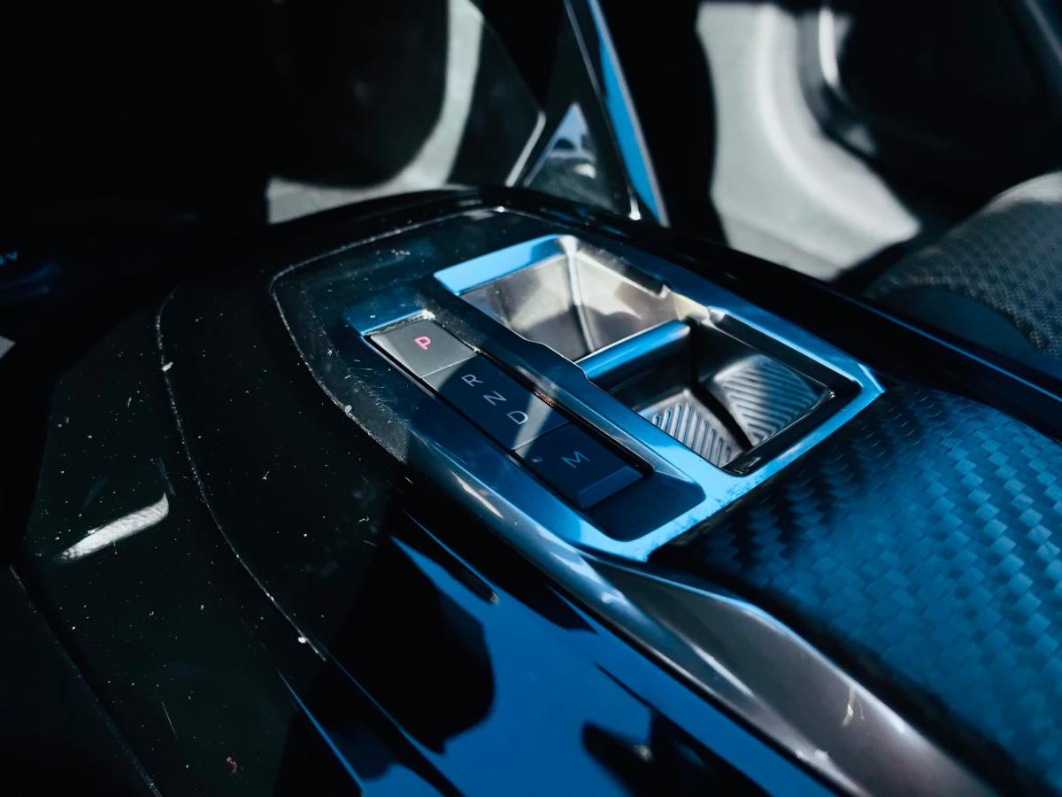 peugeot-208-2022-gasolina-1199cc