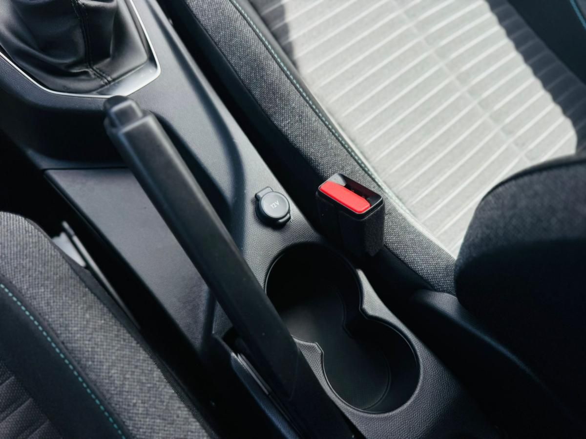 peugeot-208-2023-gasolina-1199cc