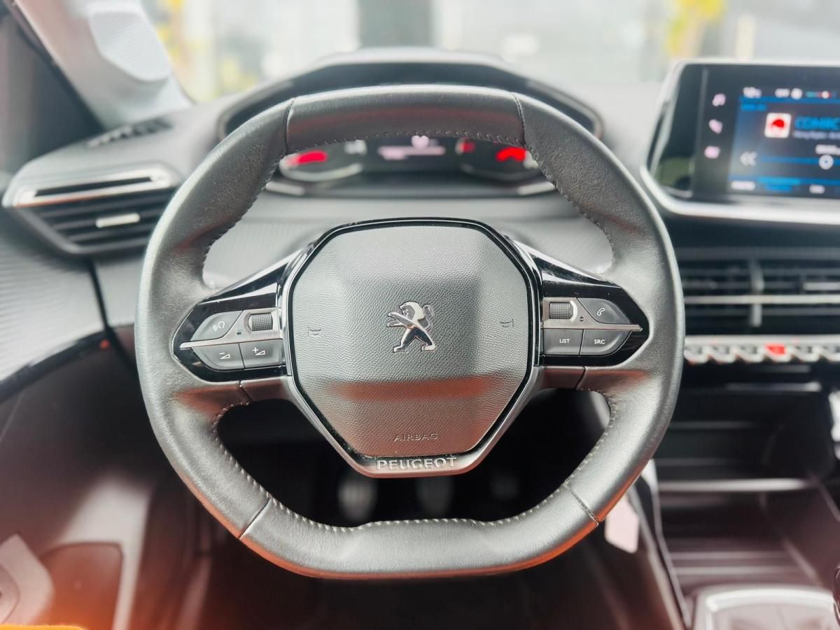peugeot-208-2022-gasolina-1199cc