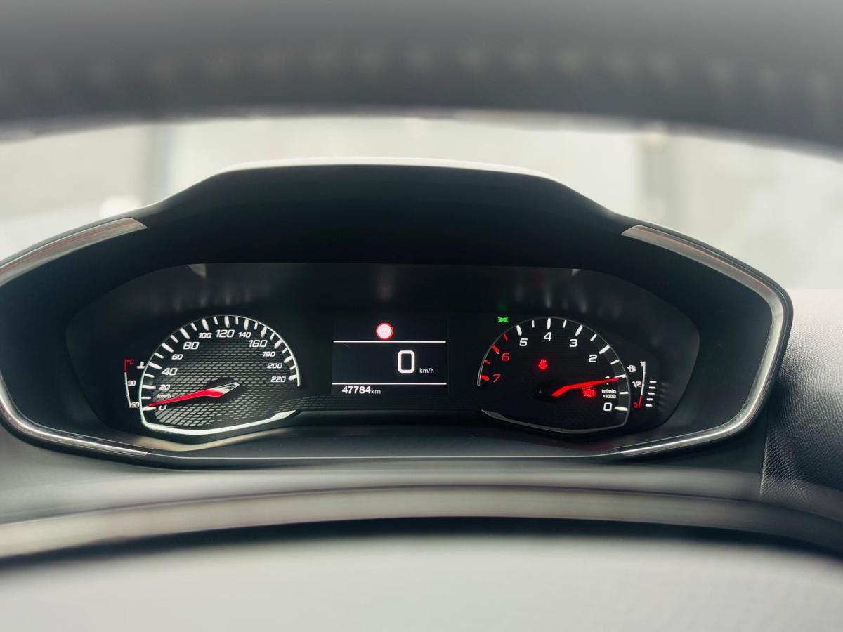 peugeot-208-2022-gasolina-1199cc