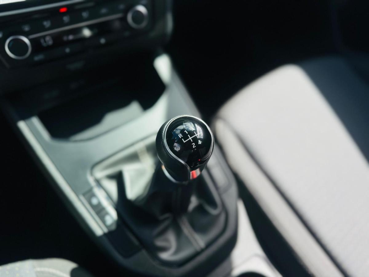 seat-ibiza-2023-gasolina-999cc