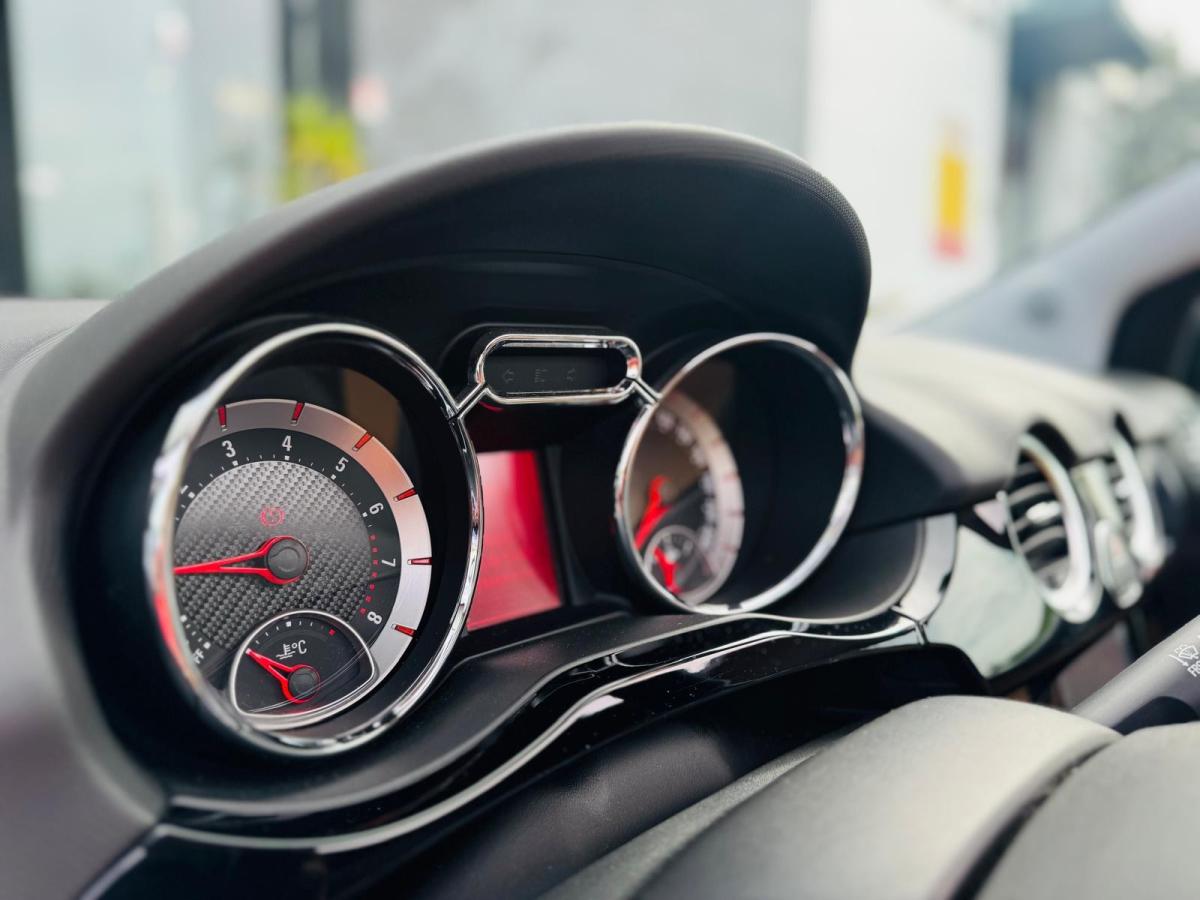 opel-adam-2016-gasolina-999cc