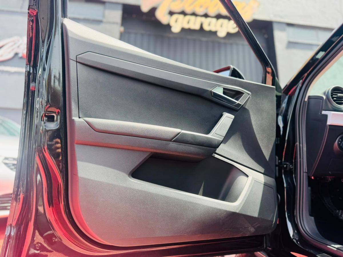 seat-ibiza-2023-gasolina-999cc