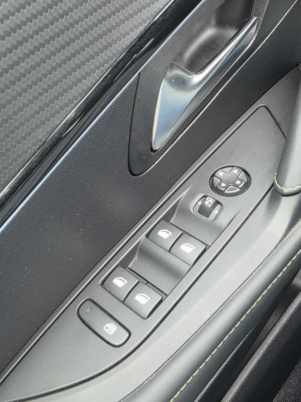 peugeot-208-2023-gasolina-1199cc