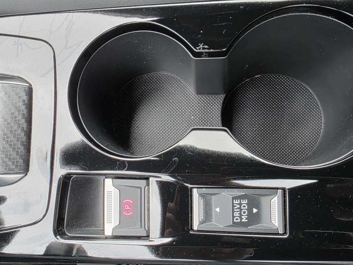 peugeot-208-2023-gasolina-1199cc