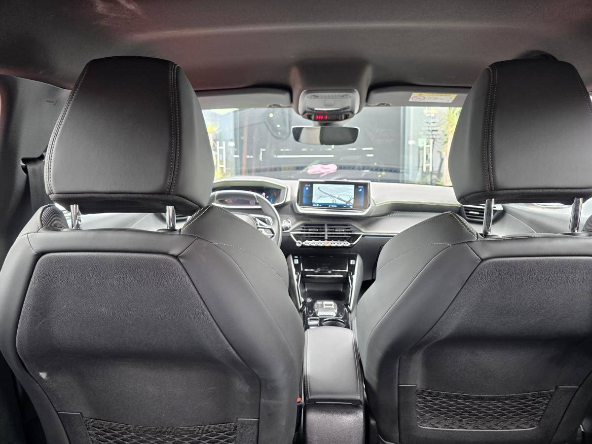 peugeot-208-2023-gasolina-1199cc
