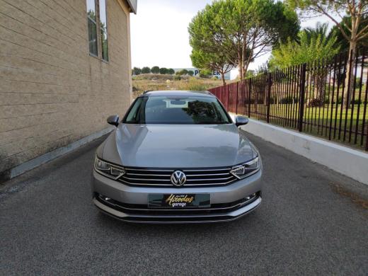 volkswagen-passat-variant-2019-diesel-1598cc