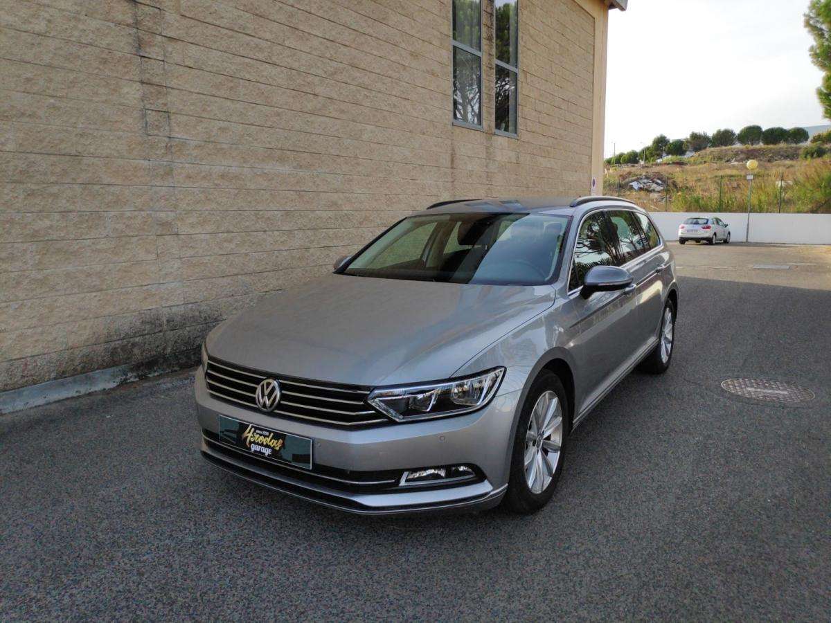 volkswagen-passat-variant-2019-diesel-1598cc