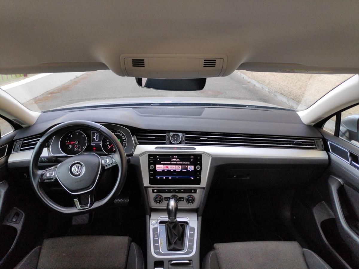 volkswagen-passat-variant-2019-diesel-1598cc