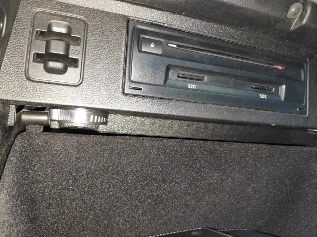 volkswagen-passat-variant-2019-diesel-1598cc