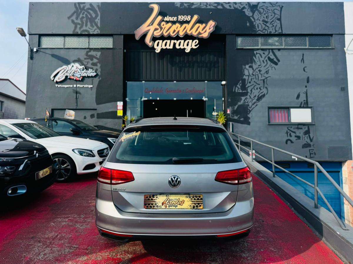 volkswagen-passat-variant-2019-diesel-1598cc