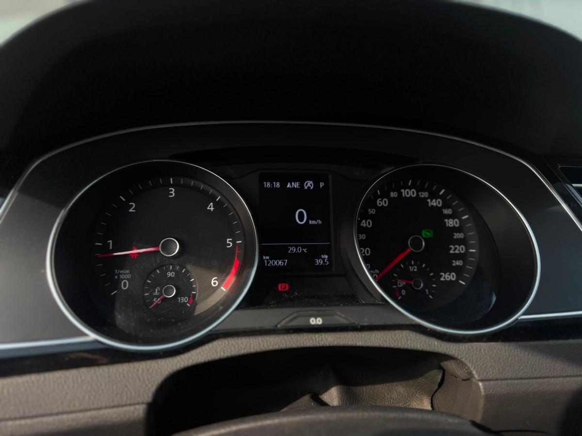 volkswagen-passat-variant-2019-diesel-1598cc