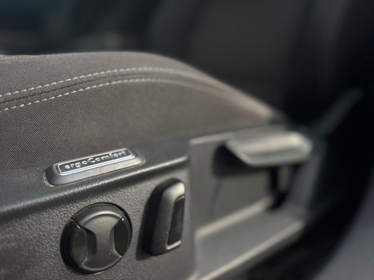 volkswagen-passat-variant-2019-diesel-1598cc
