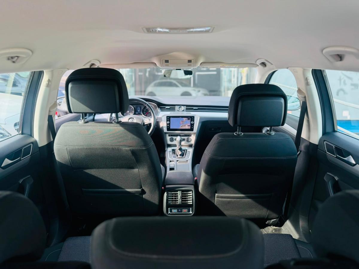 volkswagen-passat-variant-2019-diesel-1598cc