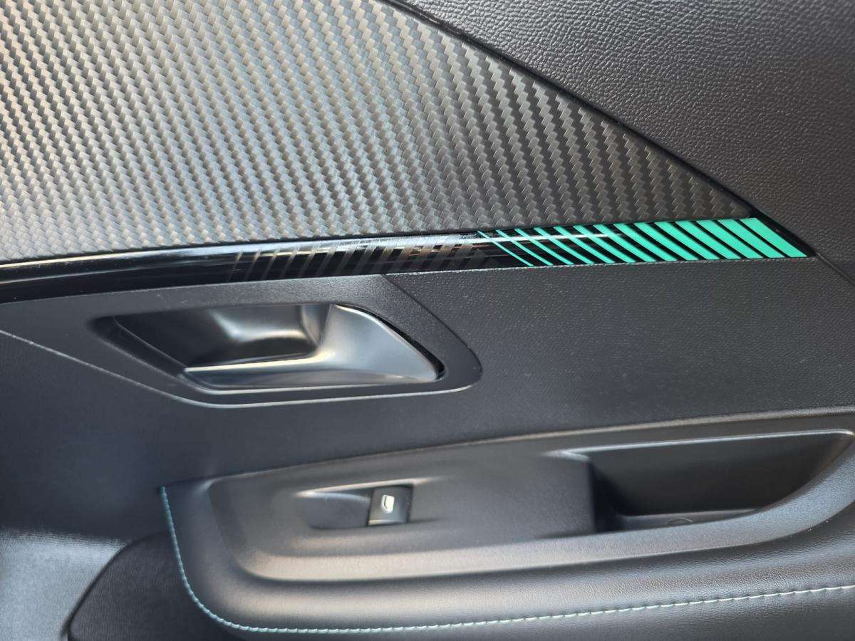 peugeot-208-2022-gasolina-1199cc