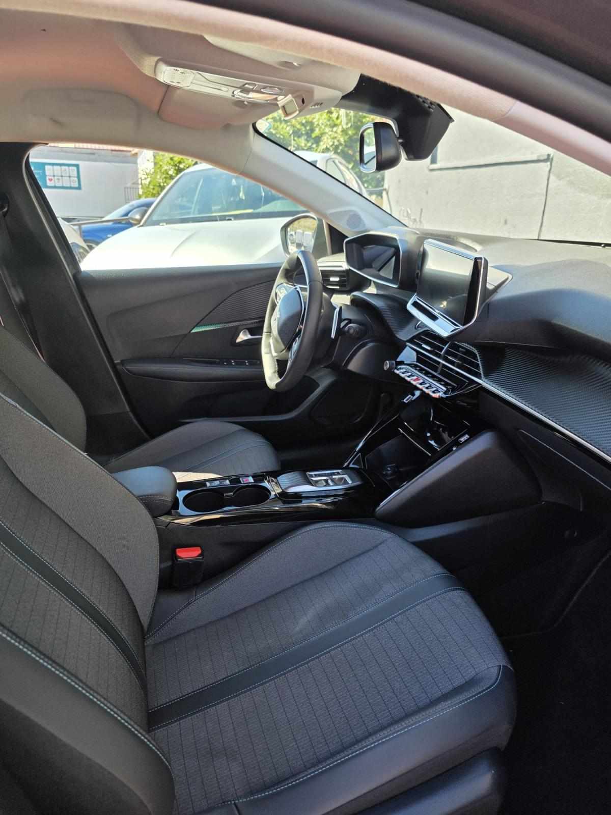 peugeot-208-2022-gasolina-1199cc