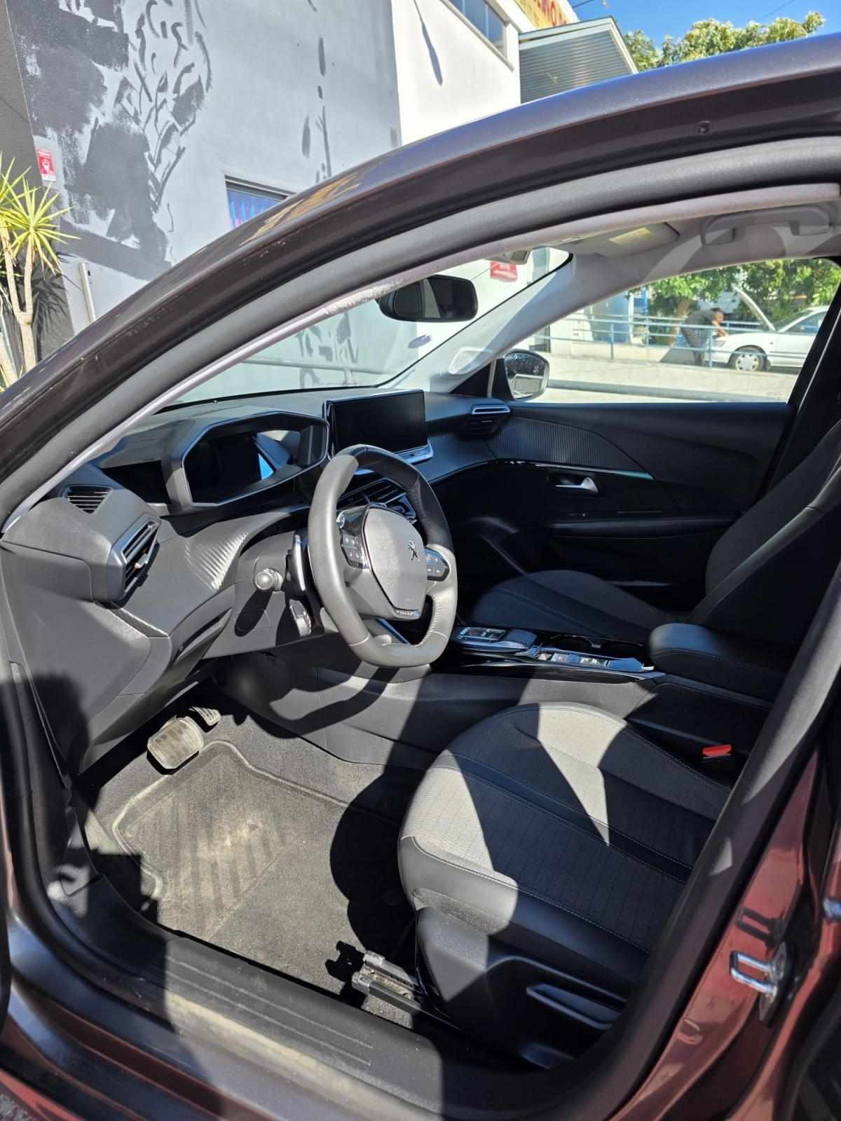 peugeot-208-2022-gasolina-1199cc