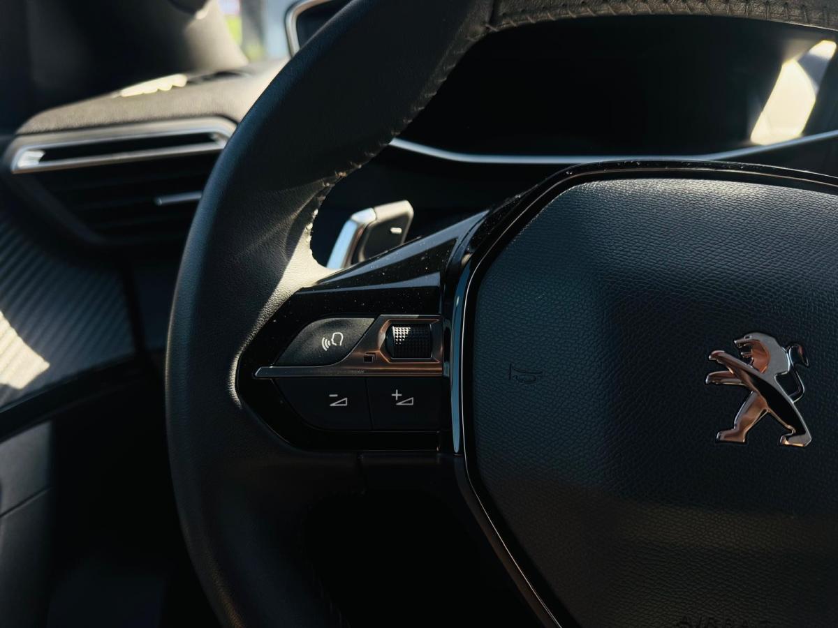 peugeot-2008-2022-gasolina-1199cc