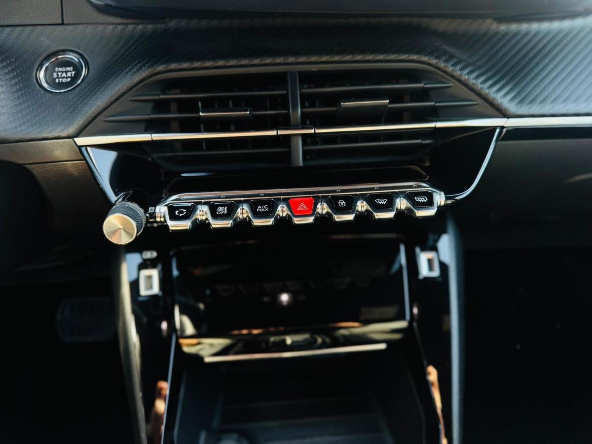 peugeot-2008-2022-gasolina-1199cc