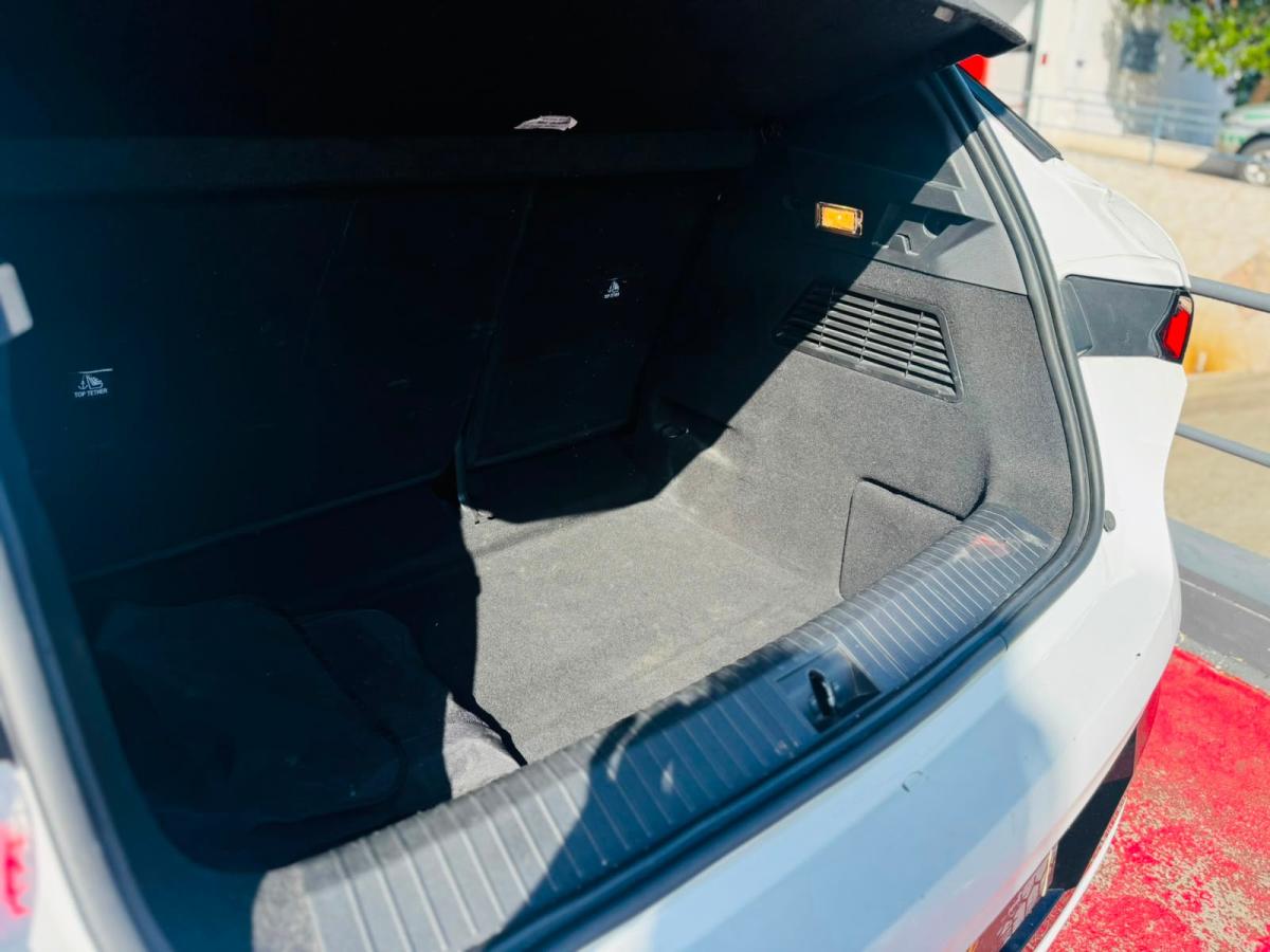 renault-megane-e-tech-2022-eletrico-0cc