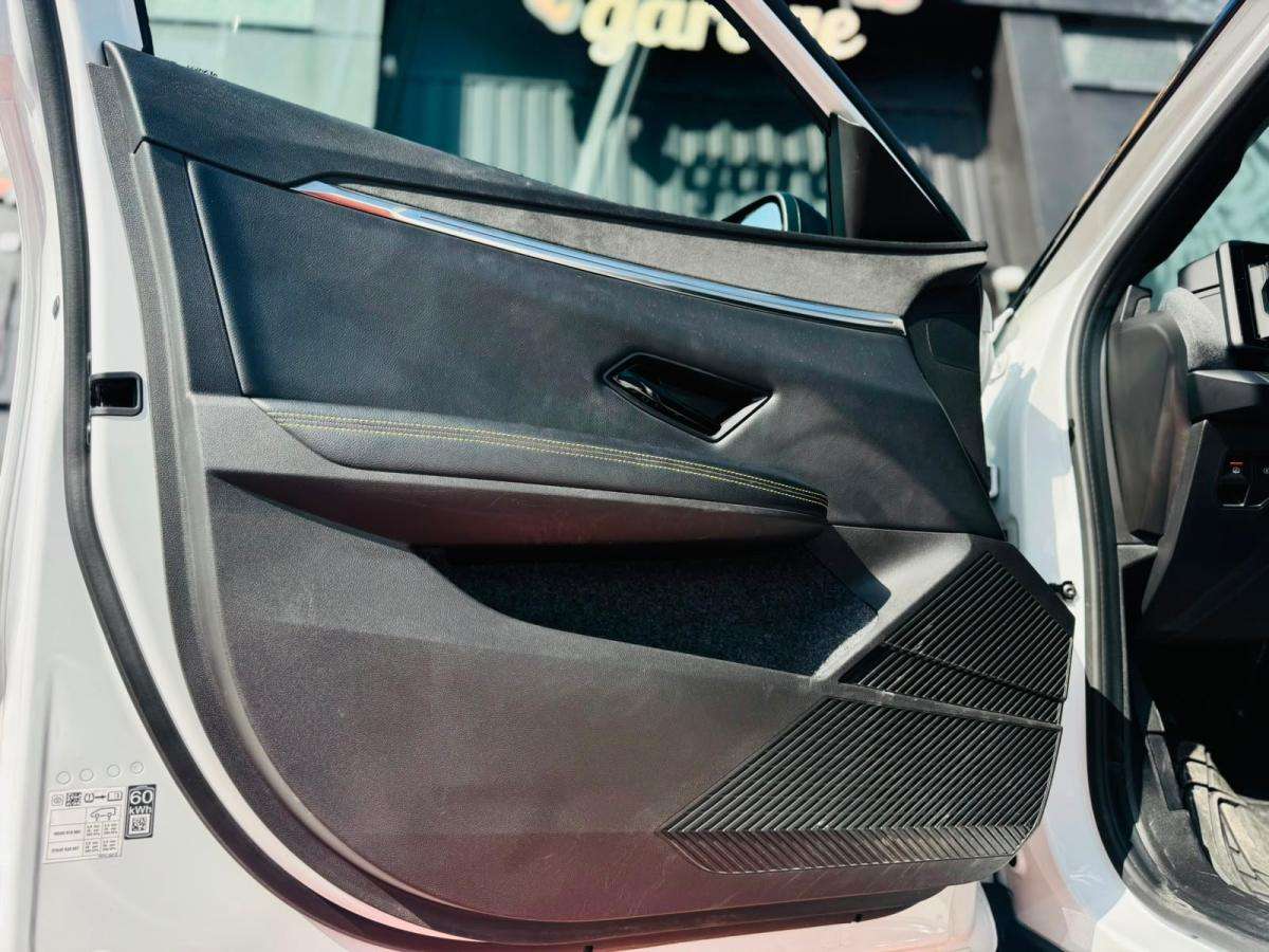 renault-megane-e-tech-2022-eletrico-0cc