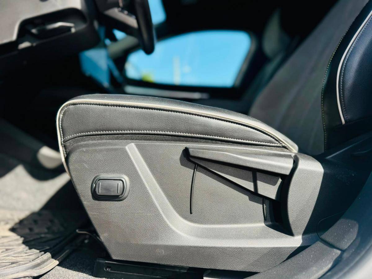 renault-megane-e-tech-2022-eletrico-0cc