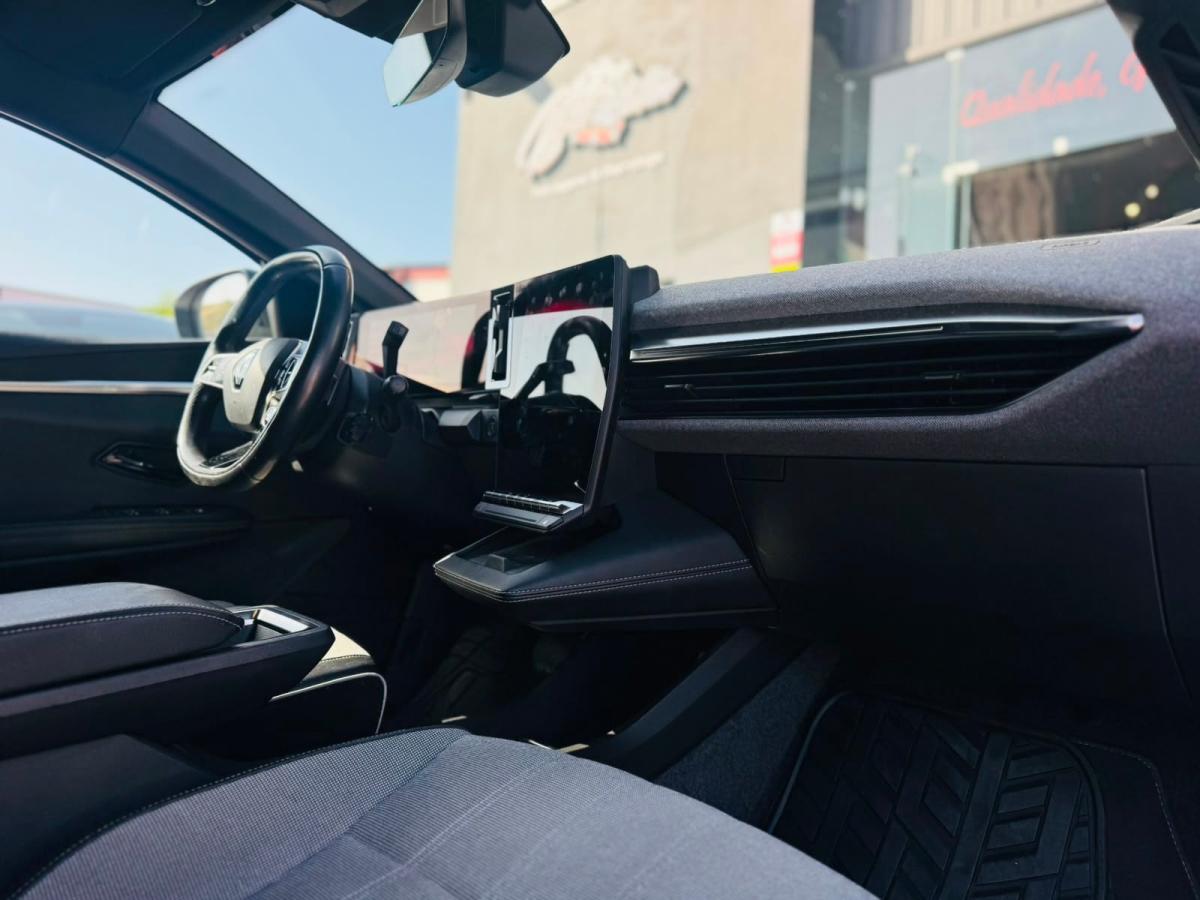 renault-megane-e-tech-2022-eletrico-0cc