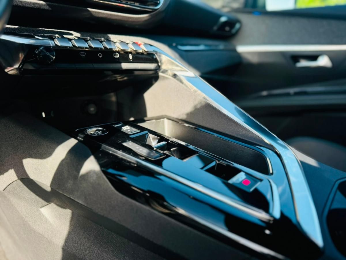 peugeot-3008-2023-hibrido-a-gasolina-1598cc