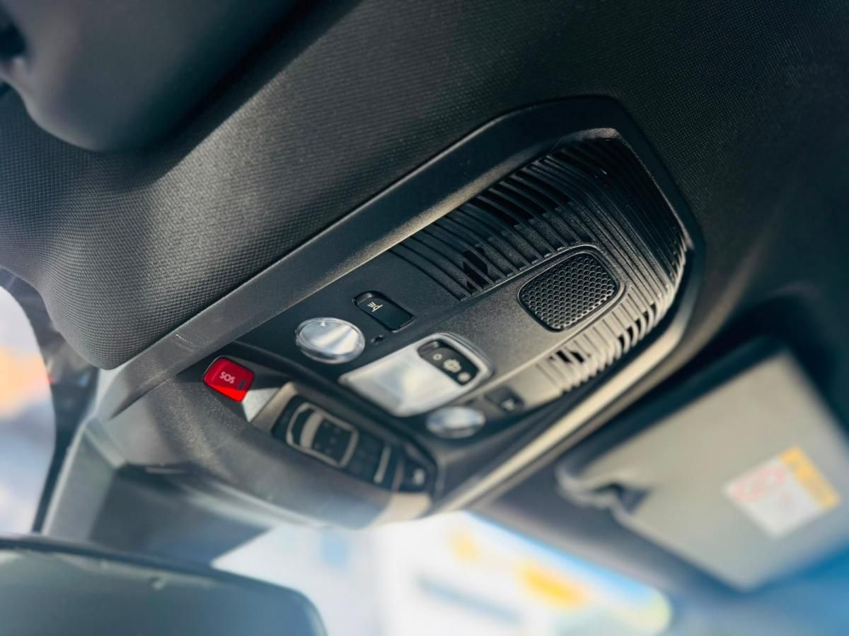peugeot-3008-2023-hibrido-a-gasolina-1598cc