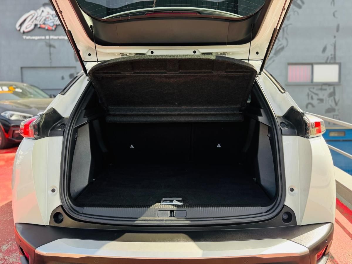 peugeot-2008-2023-gasolina-1199cc