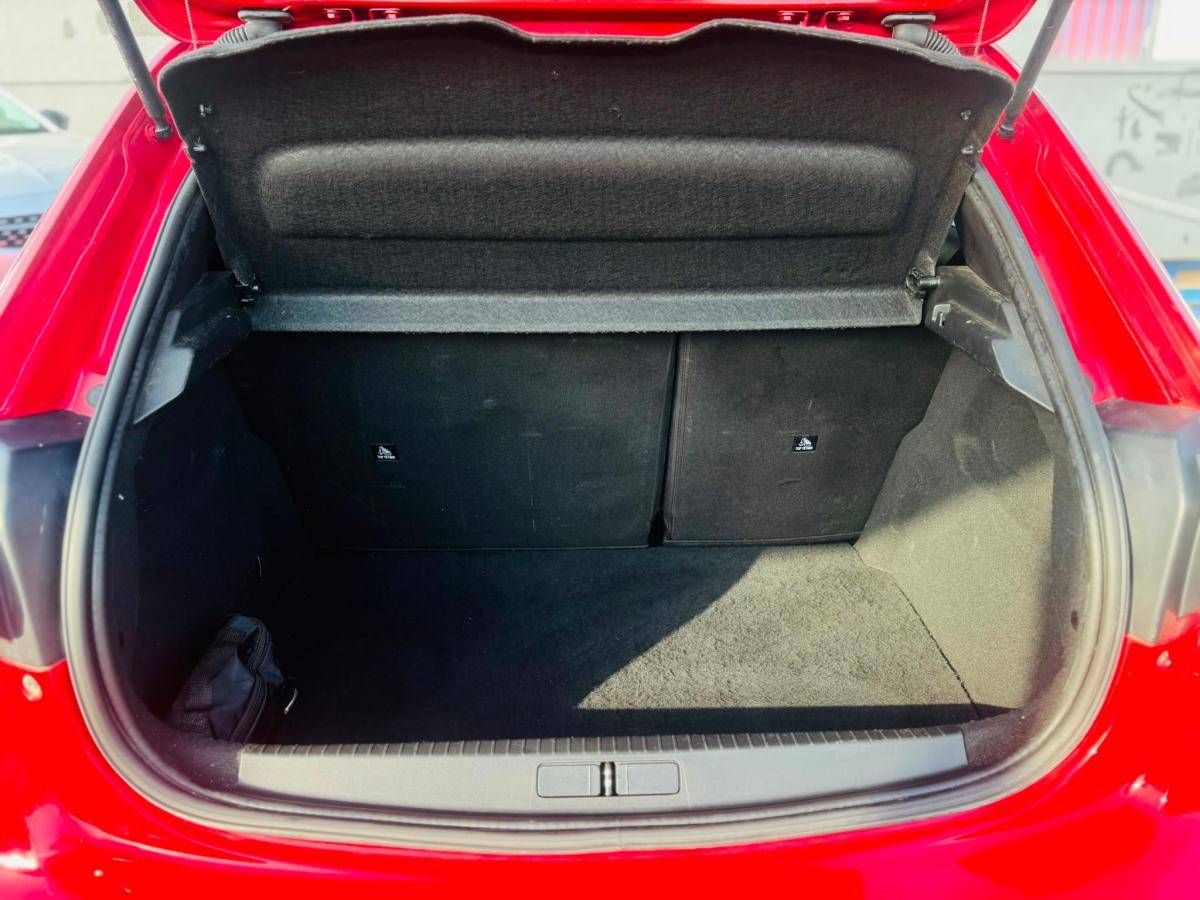 peugeot-208-2021-gasolina-1199cc