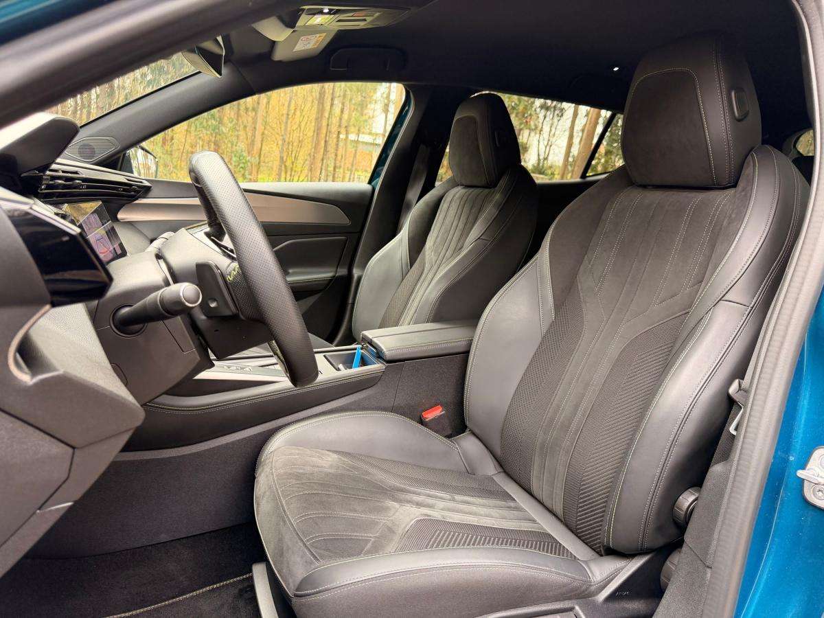 peugeot-408-2023-gasolina-1199cc