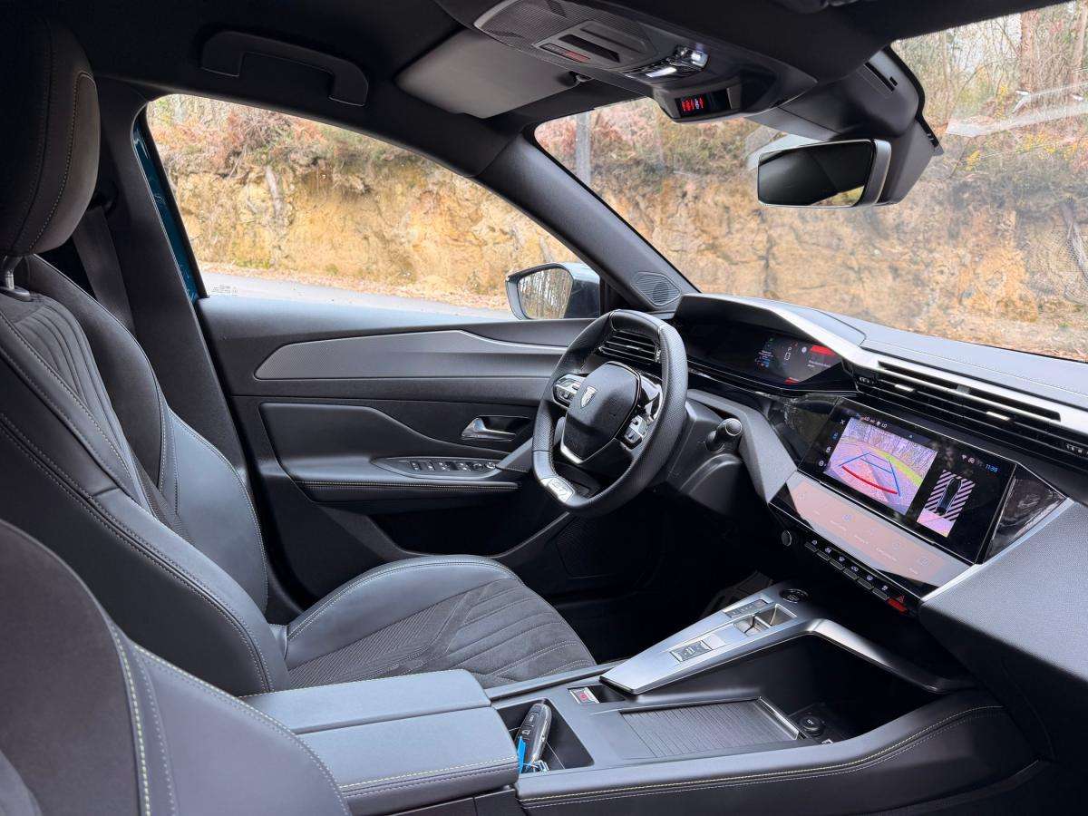 peugeot-408-2023-gasolina-1199cc