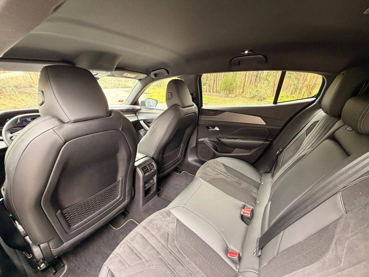 peugeot-408-2023-gasolina-1199cc