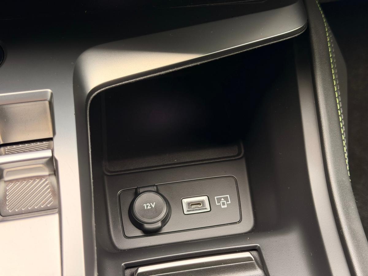 peugeot-408-2023-gasolina-1199cc