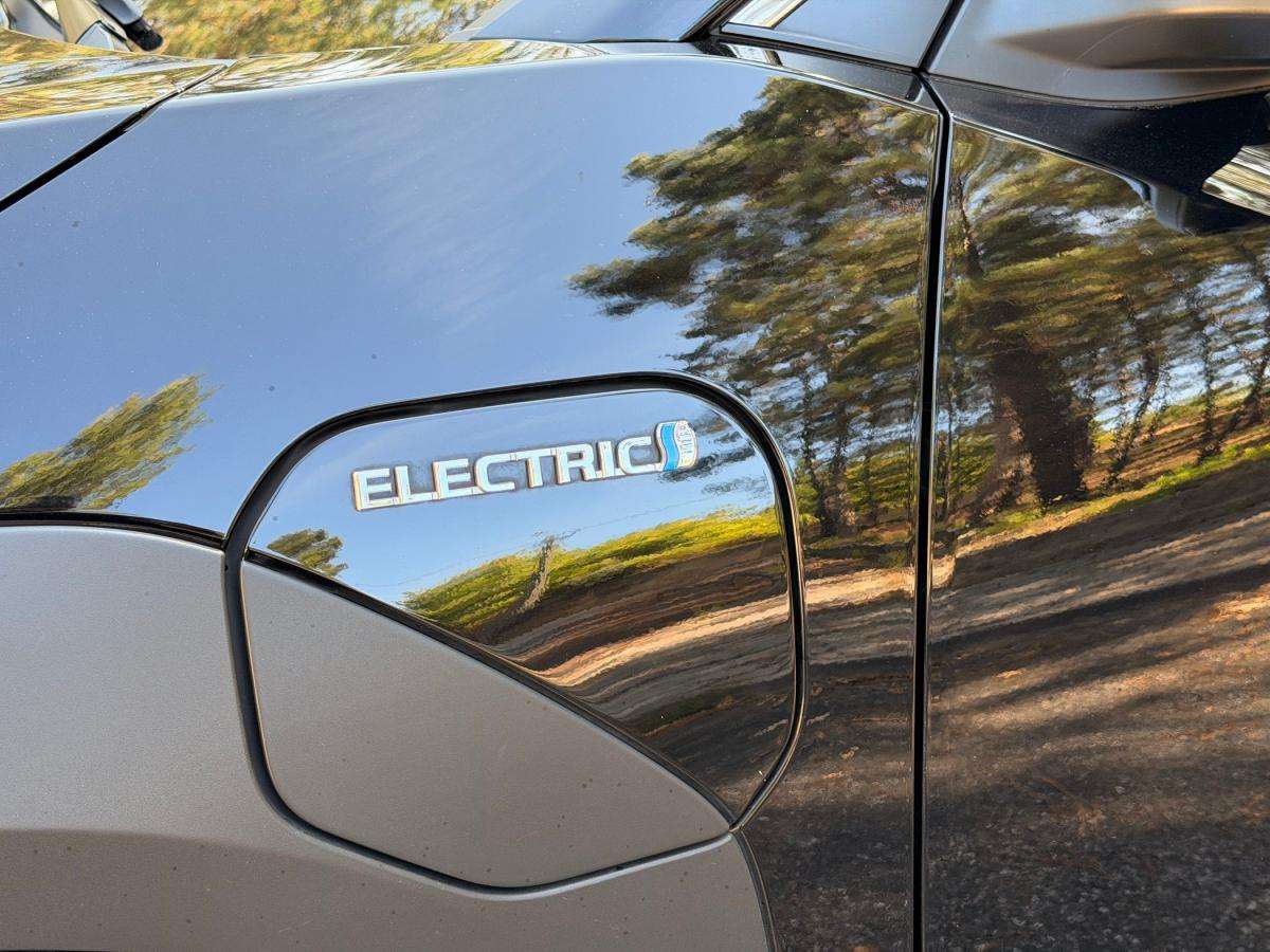 toyota-bz4x-2023-eletrico-0cc
